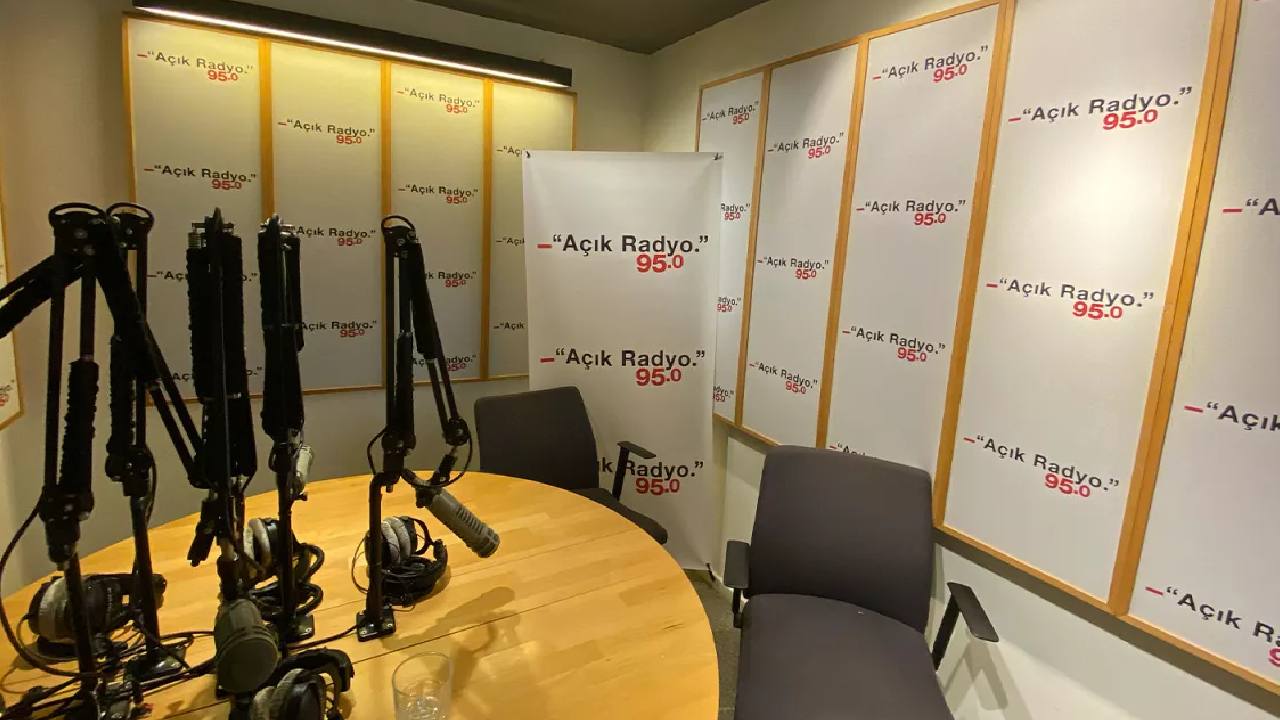 Açık Radyo, RTÜK'ün lisans iptalini AYM'ye taşıdı