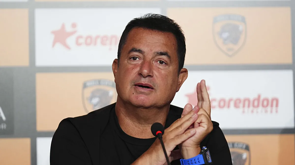 Acun Ilıcalı, Fenerbahçe'deki locasını mahkeme kararıyla geri aldı