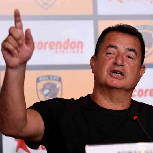 Acun Ilıcalı'dan Hull City ve Tzolakis Açıklaması