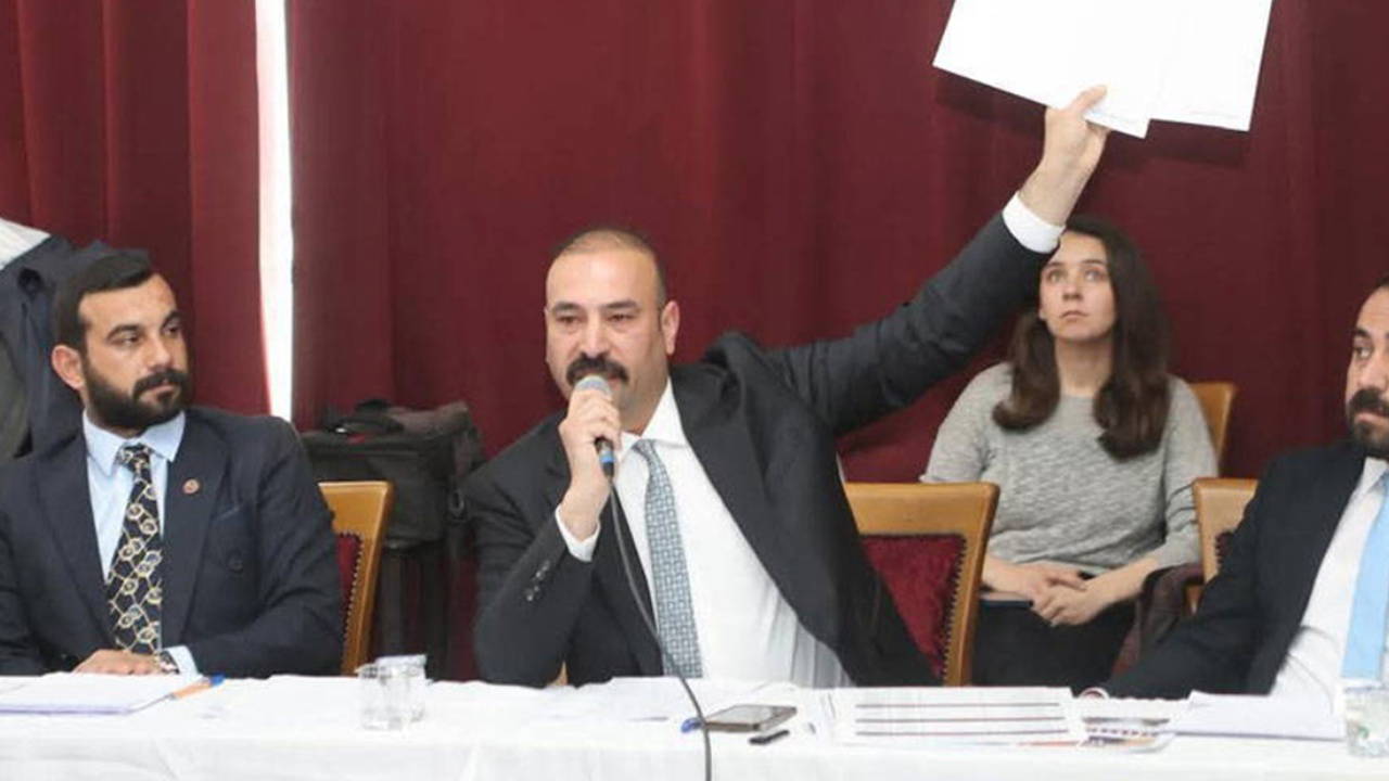 Adalar Belediyesi'nde İstifa Depremi: Tutuklu Başkan Yardımcısı Görevi Bıraktı