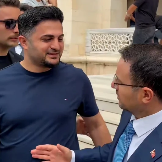 Adalet Bakanı Akın Gürlek Adana'da Cuma Namazında Halkla Buluştu