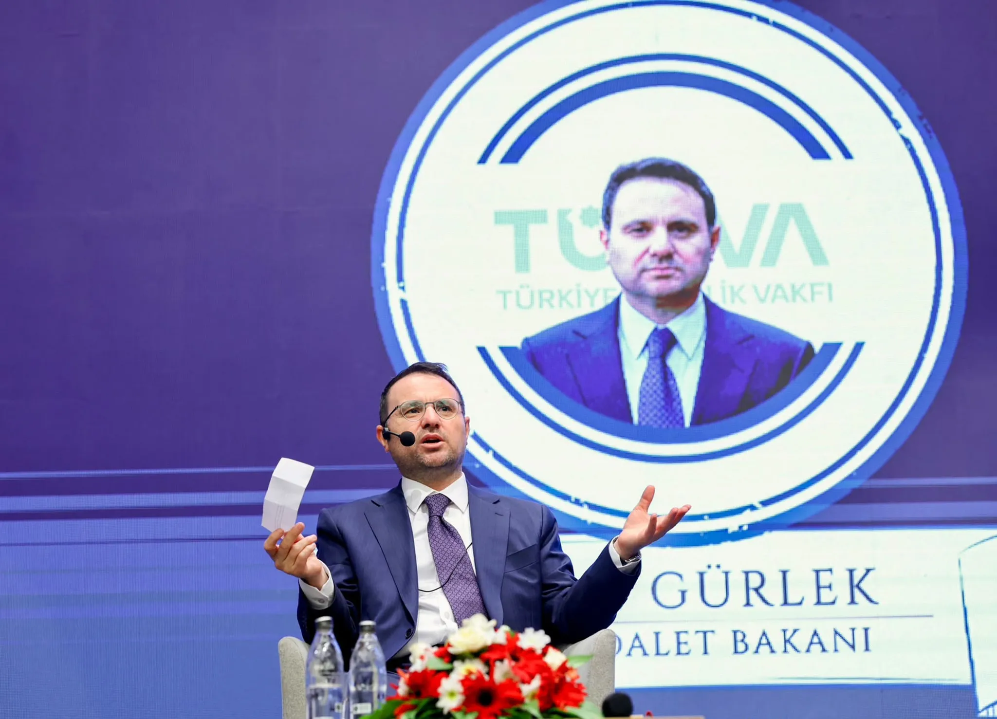 Adalet Bakanı Gürlek'ten gençlere suç odaklarına karşı net mesaj
