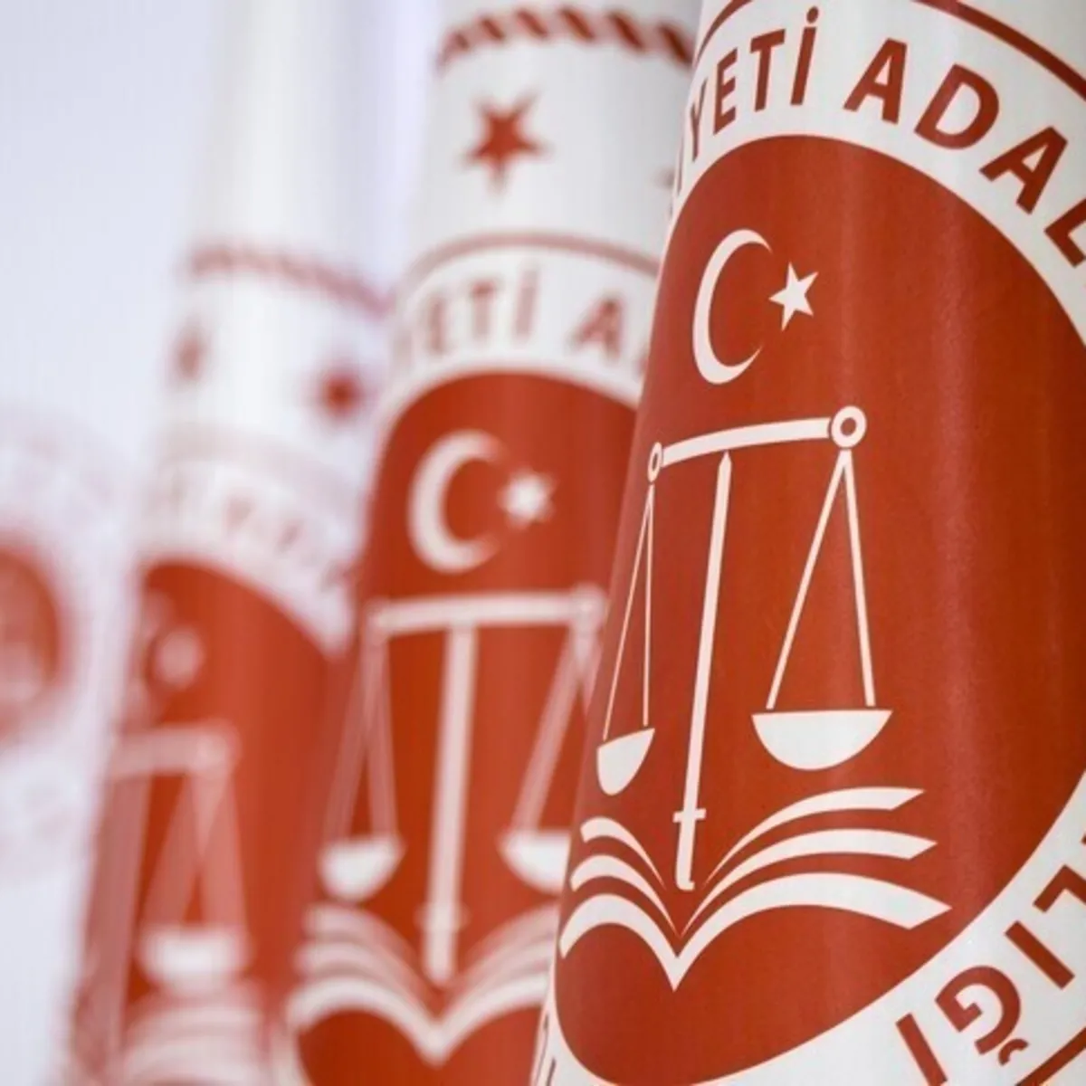 Adalet Bakanlığı'na 15 bin yeni personel alımı detayları belli oldu