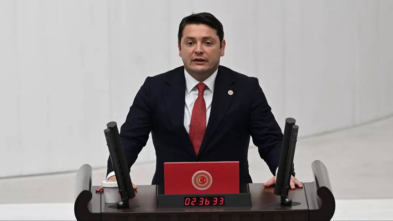 Adalet Komisyonu’nda Özer gerilimi: CHP’den ‘İçtüzük’e aykırı’ itirazı