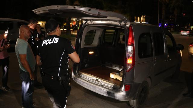 Adana'da Dev Asayiş Operasyonu: Aranan 35 Şüpheli Yakalandı