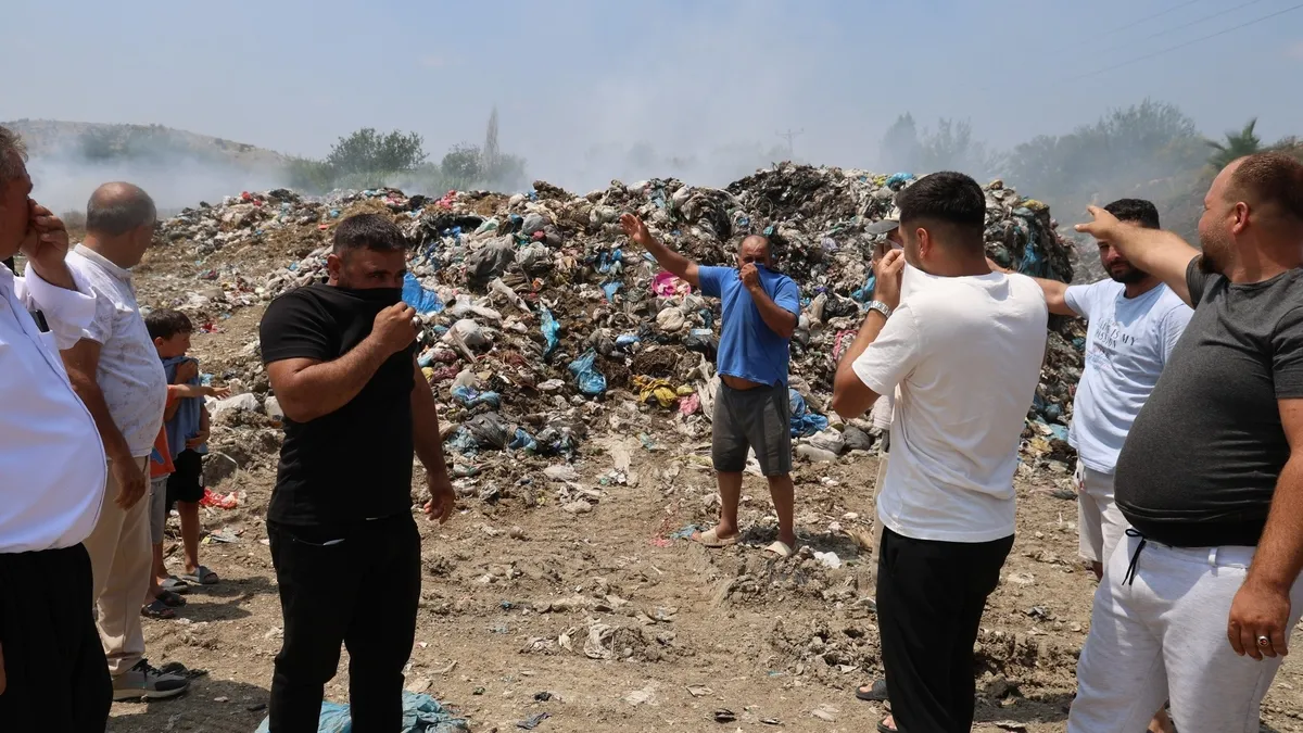 Adana'da çöp yangını ve koku krizi: Mahalleli isyanda
