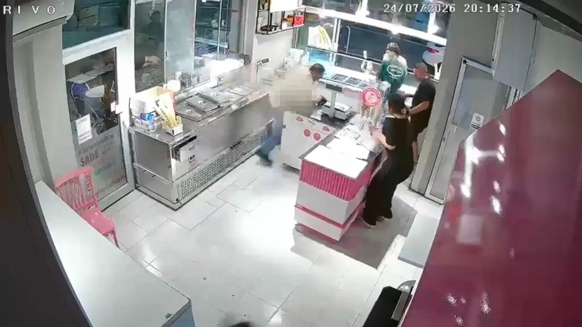 Adana'da dondurmacıda kanlı saldırı: 1 ölü 1 yaralı