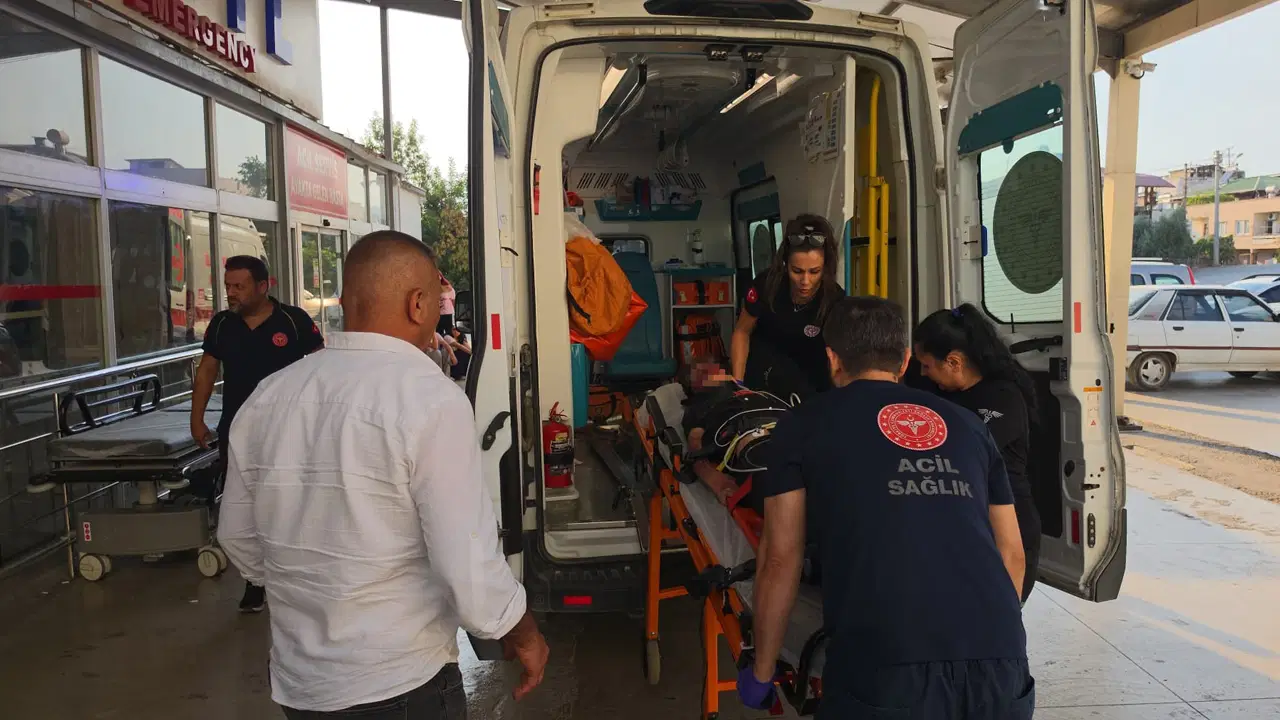Adana Kozan'da otomobil takla attı: 1'i ağır 6 yaralı