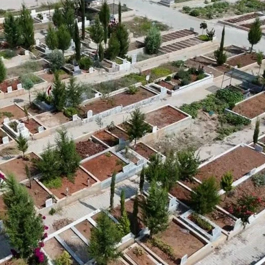 Adana'da Mezar Yerine Yüzde 100 Zam: CHP'li Belediyeden Vatandaşı Üzen Karar