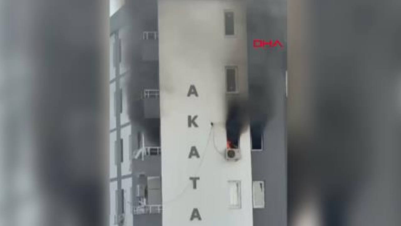 Adana Sarıçam'da 7 Katlı Apartmanda Yangın Paniği