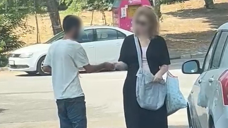 Adana'da Uçucu Madde Kullanan Şahıs Kadının Yolunu Kesti: Para Aldı