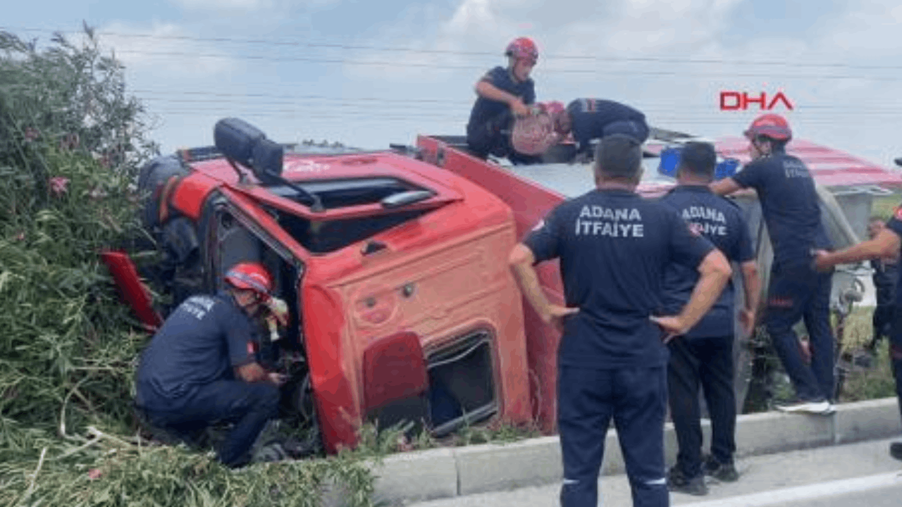 Adana'da Yangın Aracı Devrildi: 3 İtfaiye Eri Yaralandı
