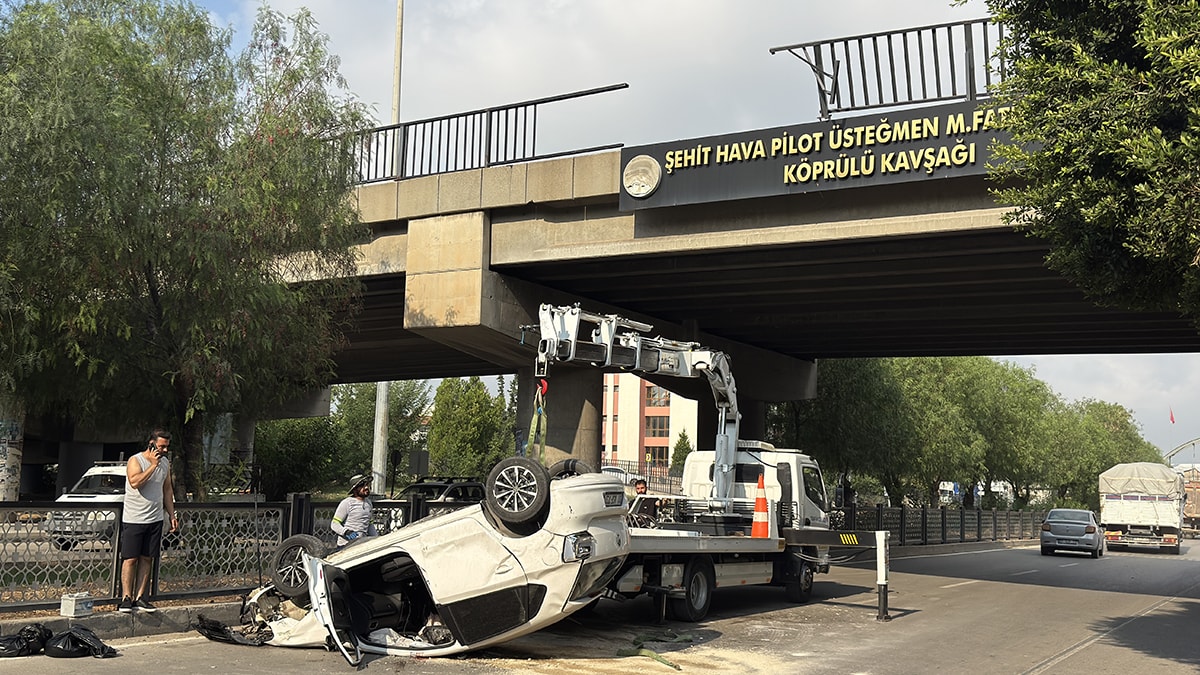 Adana'da Otomobil Köprüden Düştü: 1 Ölü, 2 Yaralı