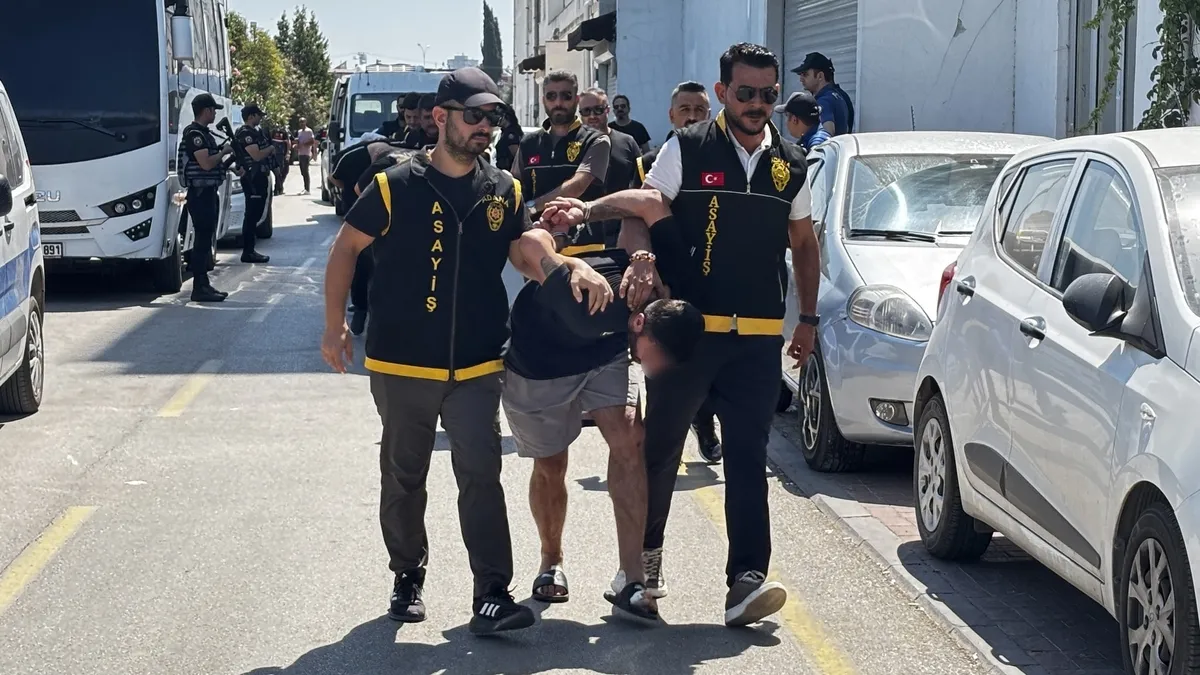 Adana'da Sevgilisini Öldüren Zanlı, Karısıyla İstanbul'da Yakalandı