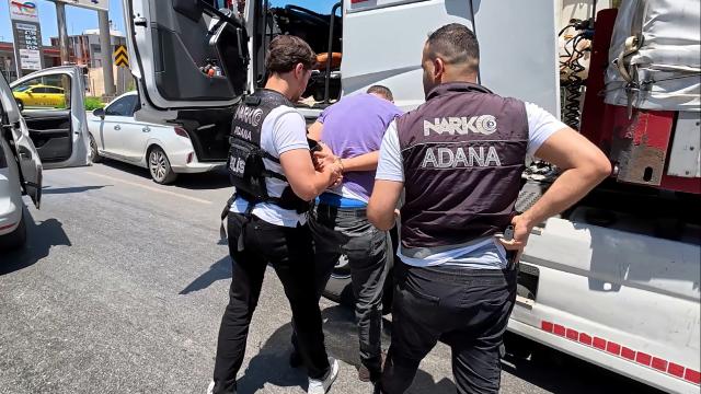 Adana'da tırda 1,8 milyon uyuşturucu hap ele geçirildi