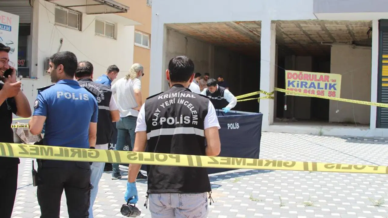 Adana'da Dehşet: Uyuşturucu Bağımlısı Oğlunu Öldüren Emekli Polis Babaya Gözaltı