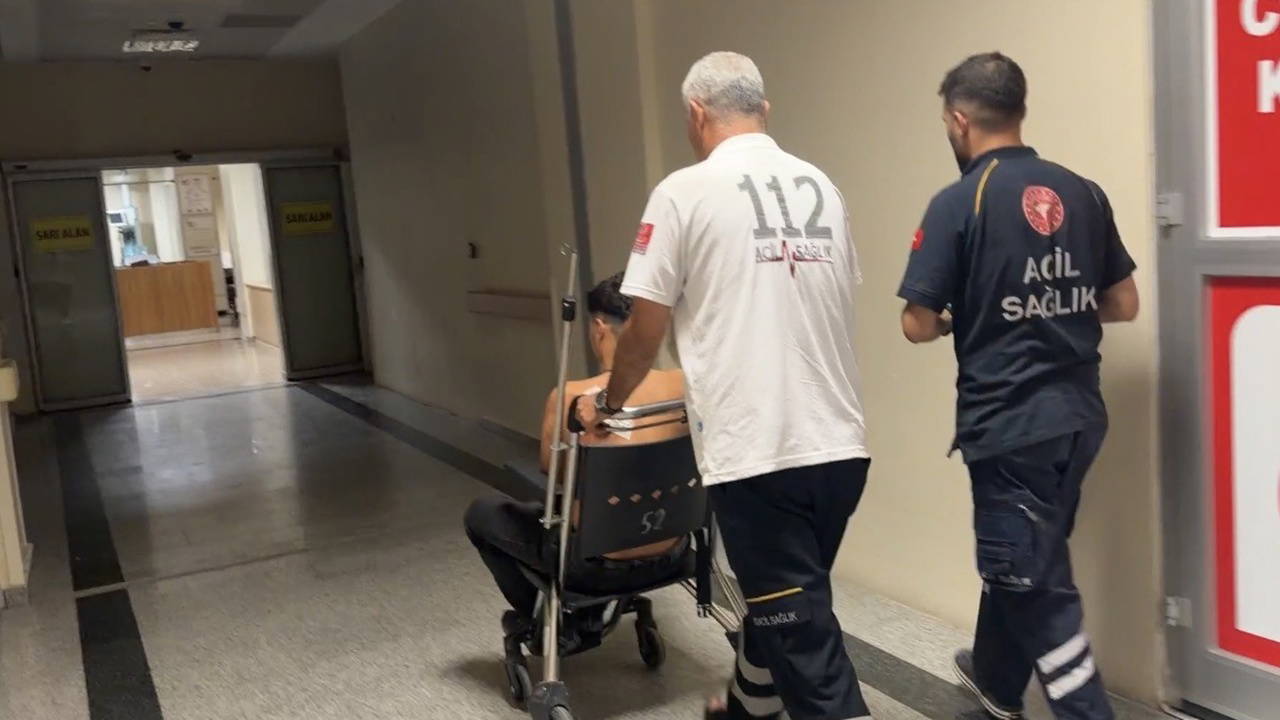 Adıyaman'da 'Doğruluk mu Cesaret mi' Oyunu Kanlı Bitti: Kuzenler Birbirini Bıçakladı