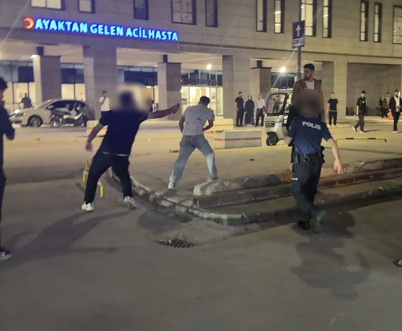 Adıyaman'da alkollü saldırgan hastanede dehşet saçtı: 3 yaralı