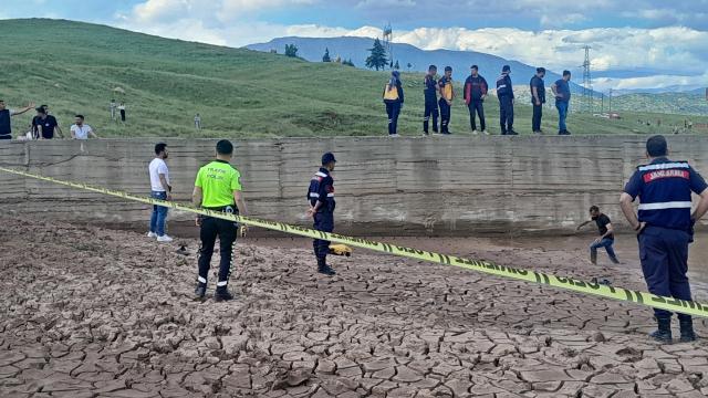Adıyaman'da serinlemek için gölete giren 2 çocuk boğuldu