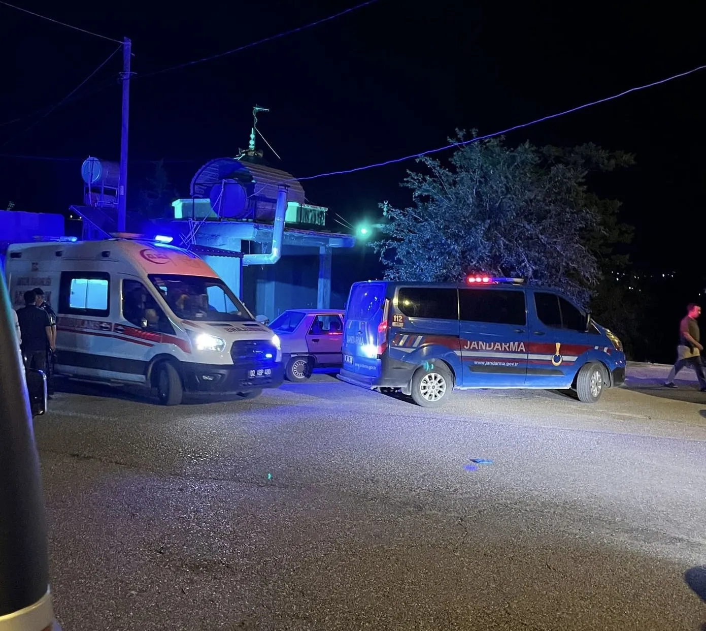 Adıyaman'da türbe ziyareti silahlı kavgaya dönüştü: 1 yaralı