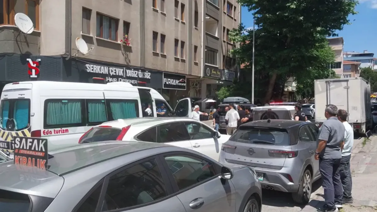 Adliye önünde kavga sokağa taştı: 5 şüpheli yakalandı