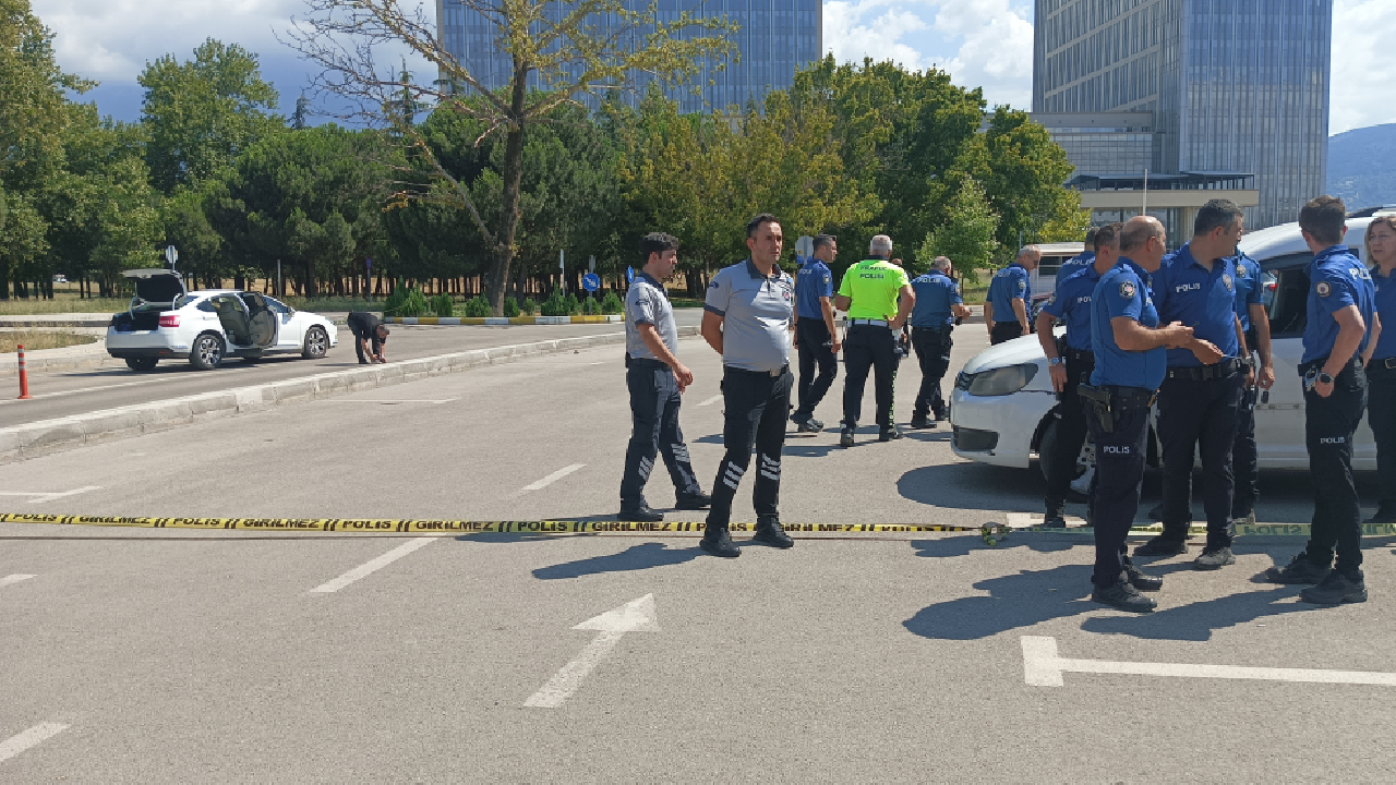 Adliye önünde silahlı kavga: Boşanma davası kanlı bitti