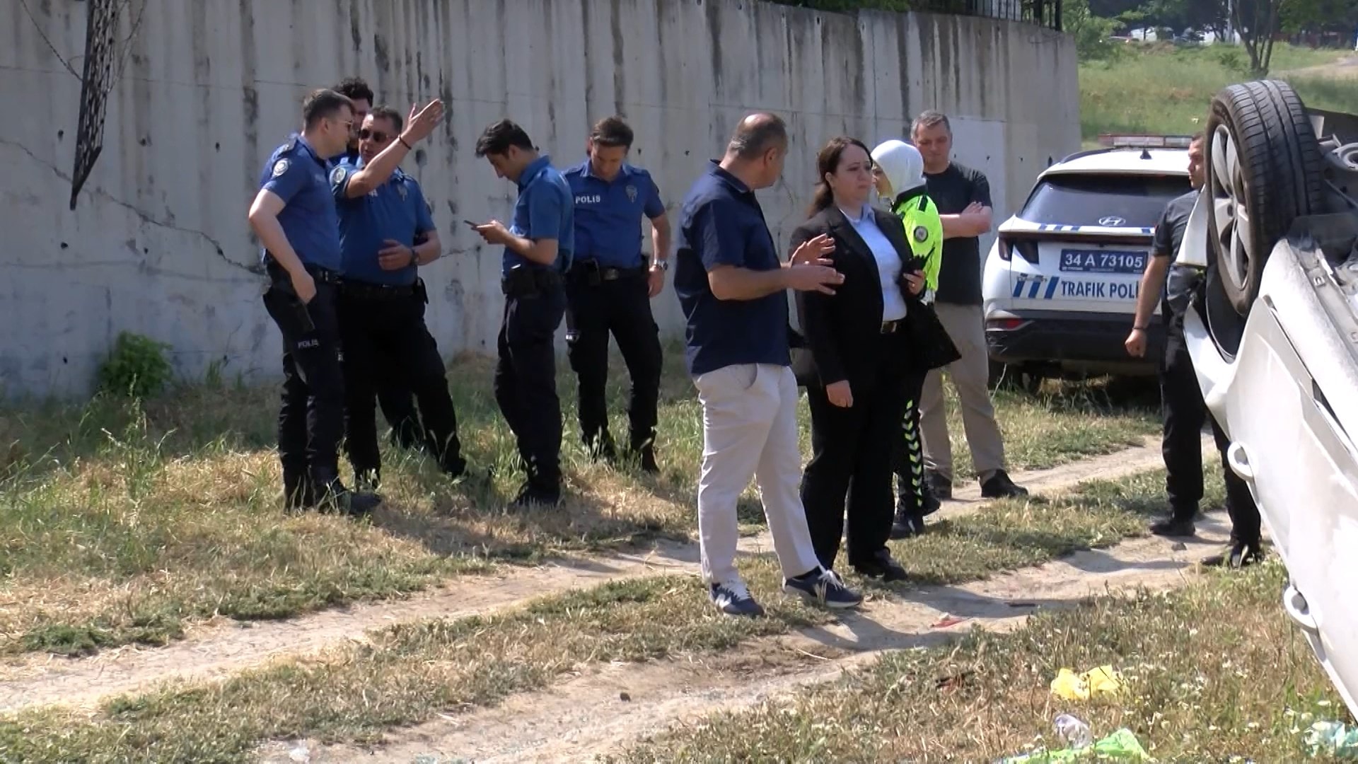 Adliye otoparkında kaza: Hakim aracıyla 2 metre yükseklikten düştü