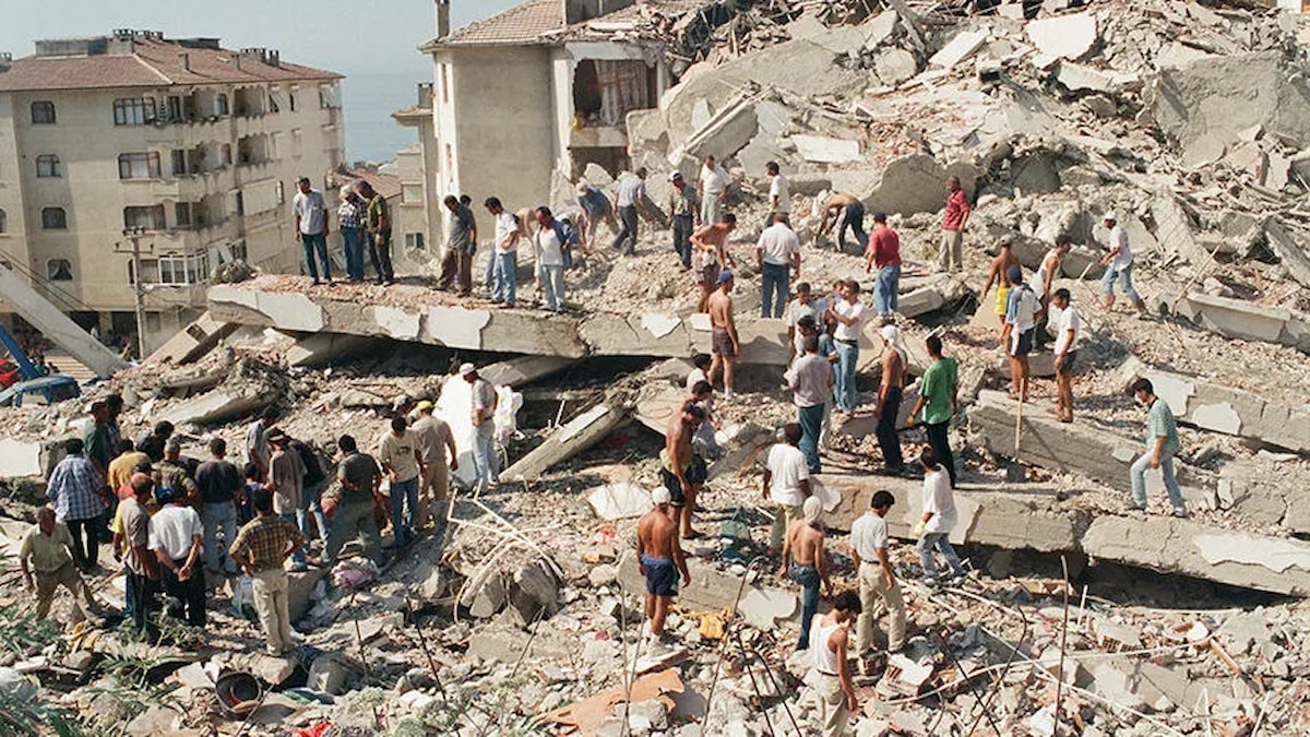 AFAD 17 Ağustos Marmara Depremi'ni 27. Yılında Andı