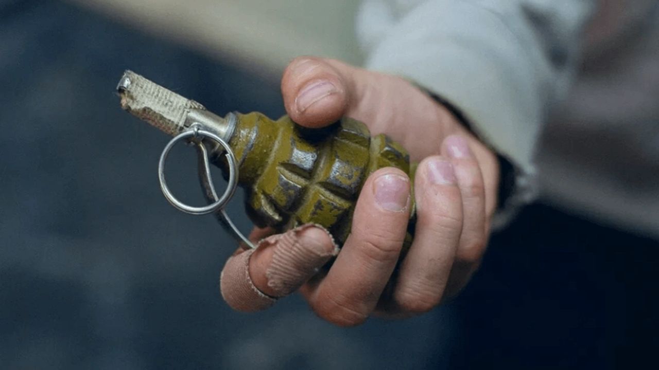Afganistan'da Okul Yakınında El Bombalı Saldırı: Çok Sayıda Çocuk Yaralandı