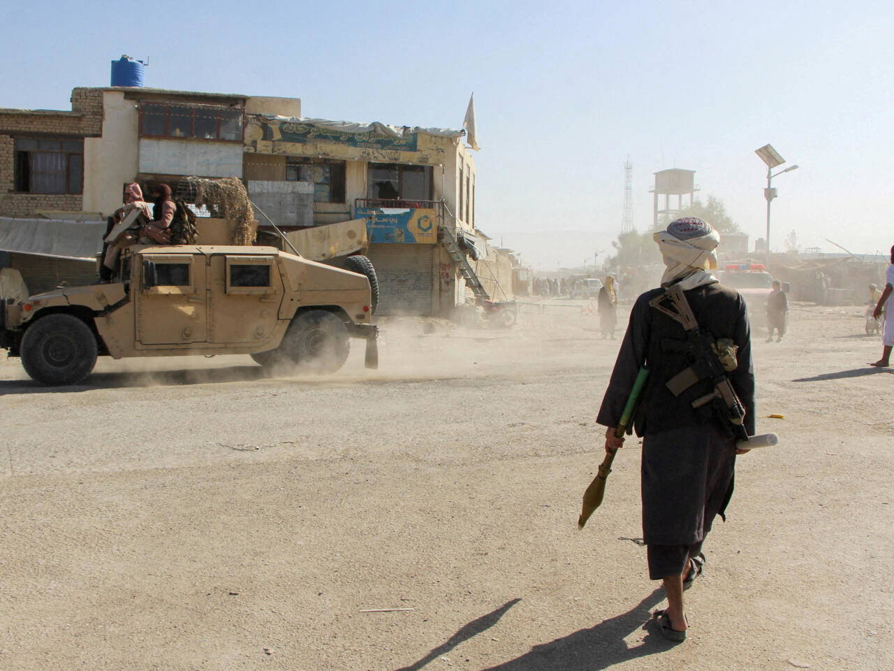 Afganistan-Pakistan Sınırında Çatışma: 28 Ölü