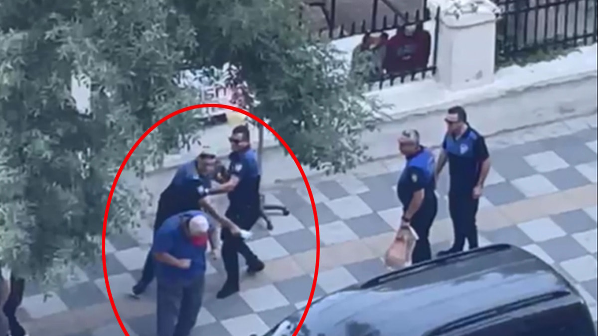Afyonkarahisar'da Engelli Pamuk Şekerciyi Döven Zabıta Görevden Uzaklaştırıldı