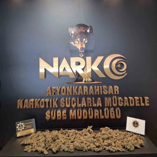 Afyonkarahisar'da Polis Operasyonu: Otomobilde 1 Kilo 100 Gram Uyuşturucu