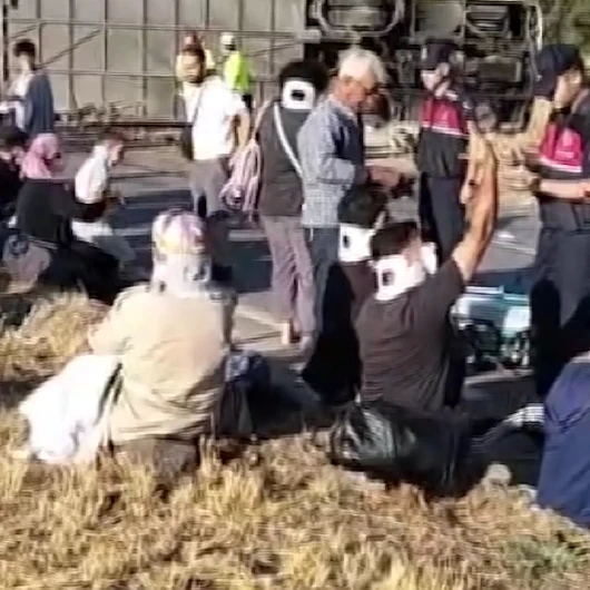 Afyonkarahisar'da Yolcu Otobüsü Yan Yattı: 19 Yaralı