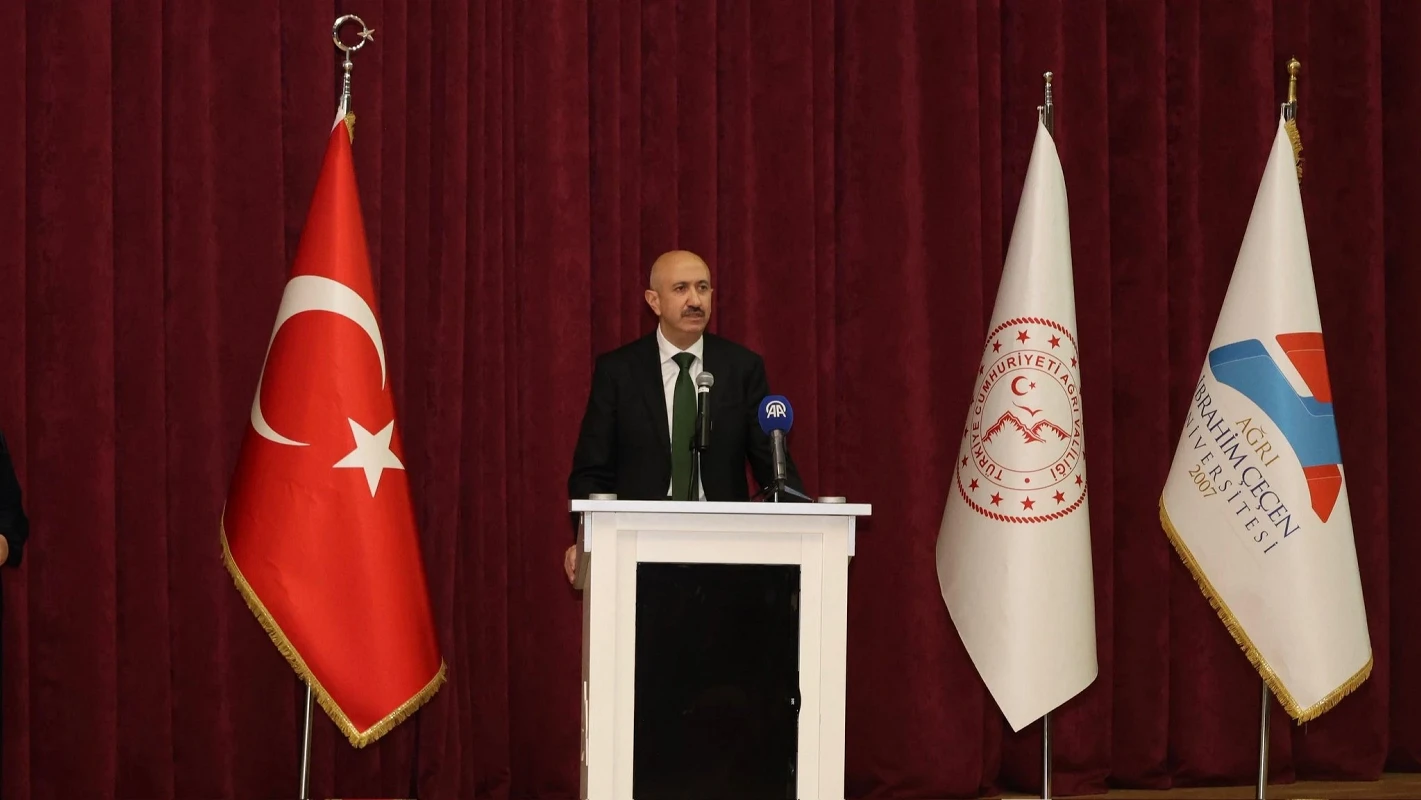 Ağrı’da Bilgi Şöleni: ‘Şehirlerimizi Medeniyetimizle İnşa Etmeliyiz’