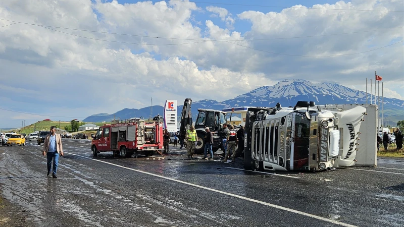 Ağrı'da zincirleme kaza: 1 ölü, 4 yaralı