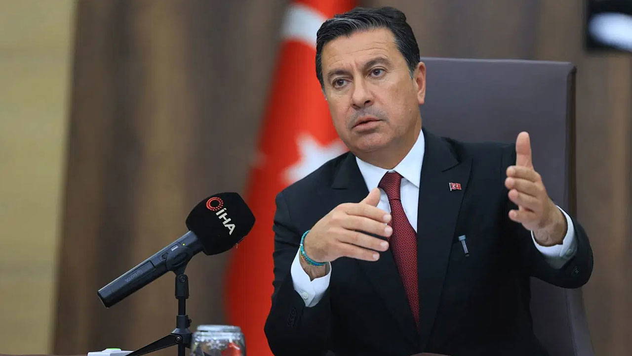 Ahmet Aras parti değiştirme iddialarını yalanladı: Bağımsız kalacağım