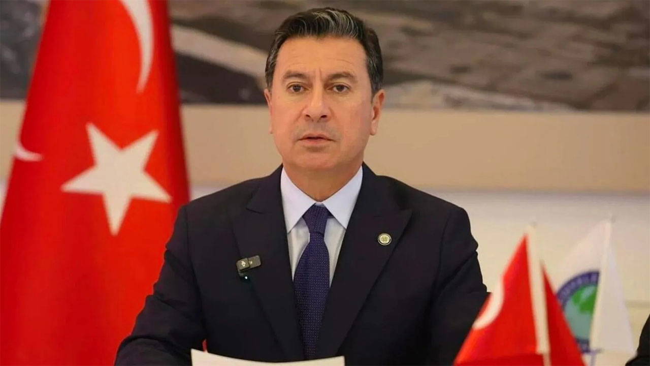 Ahmet Aras'tan YENİ Parti'ye Tebrik Mesajı