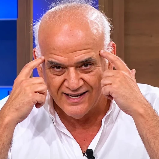 Ahmet Çakar'ın Barcelona Paylaşımı Tepki Çekti