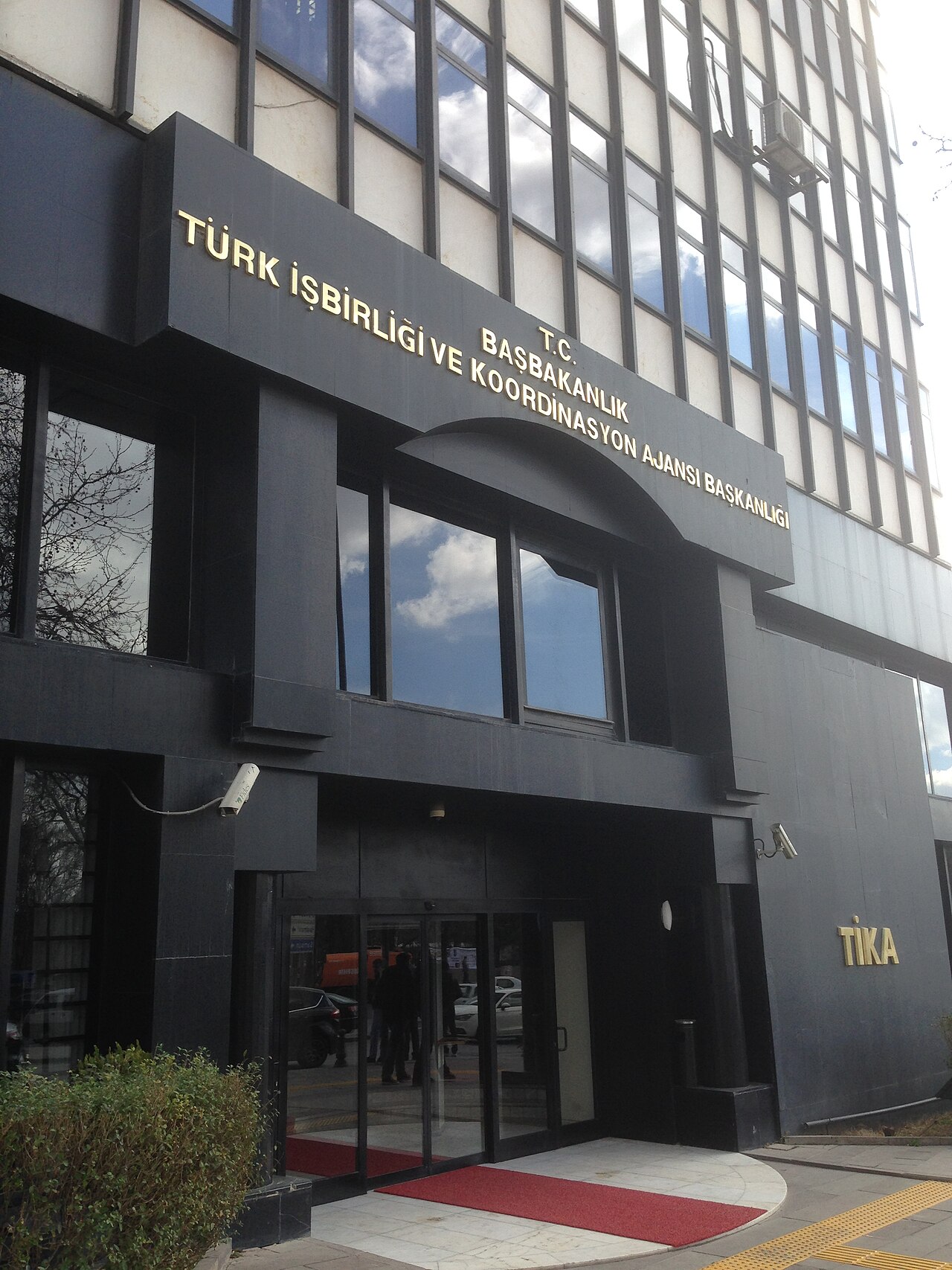 Aile Bakanlığı 6 ayda 10,88 milyar lira SED ödemesi yaptı