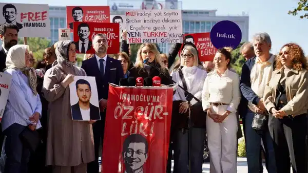 Aile Dayanışma Ağı Saraçhane'de Buluştu: 'Toplum Güvensiz ve Ümitsiz