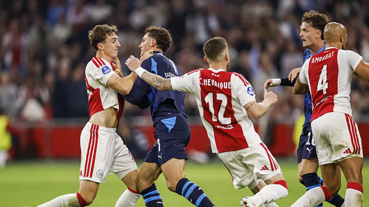 Ajax'tan Aaron Bouwman açıklaması