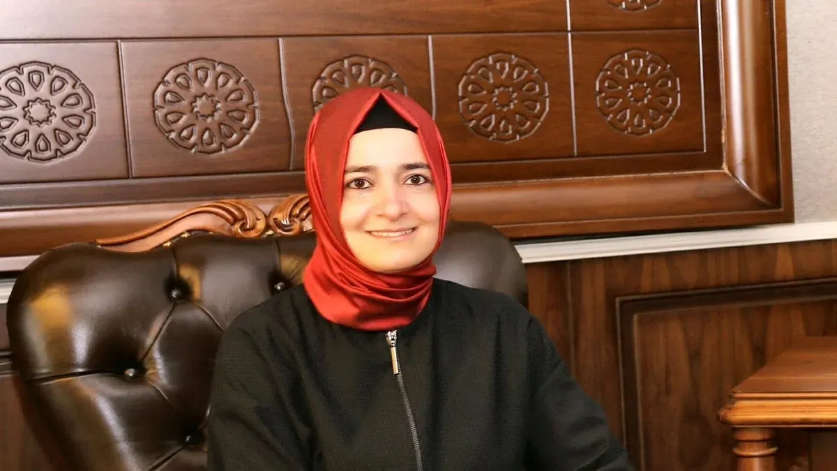 AK Parti'den Betül Sayan Kaya Açıklaması: 'Partimizin Üyesi Değil