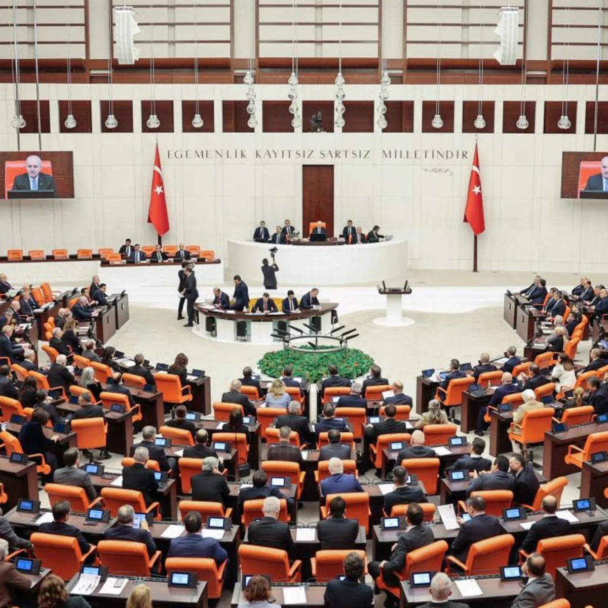 AK Parti Meclis'te Çerçeve Yasa için toplandı! Terörsüz Türkiye'de yasal süreç başlıyor