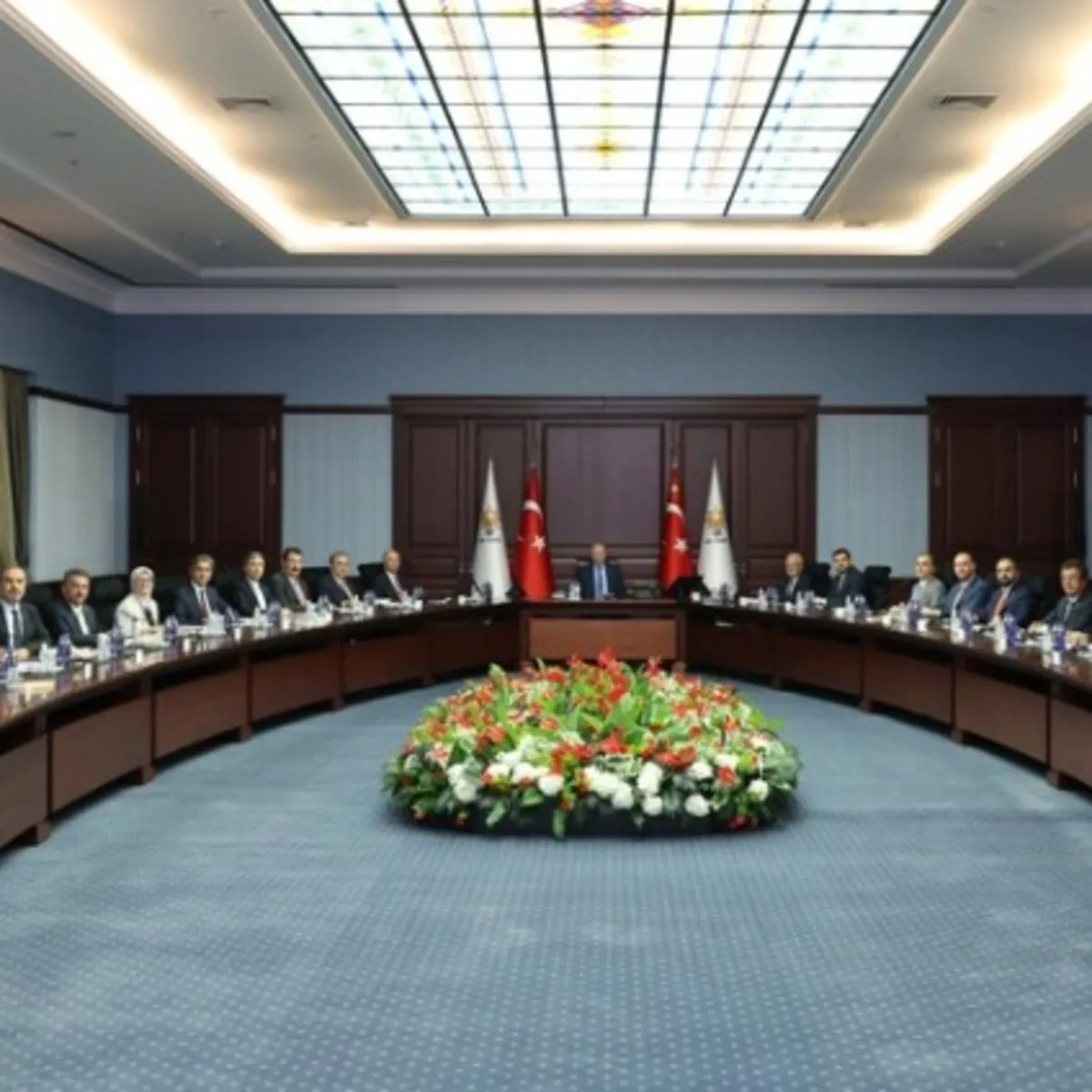 AK Parti MKYK kritik toplantı için bir araya geldi