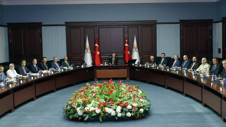 AK Parti MKYK Toplantısı Başladı