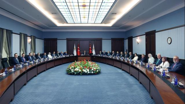 AK Parti MYK Toplandı: Ekonomi ve Siyaset Gündemi Masada