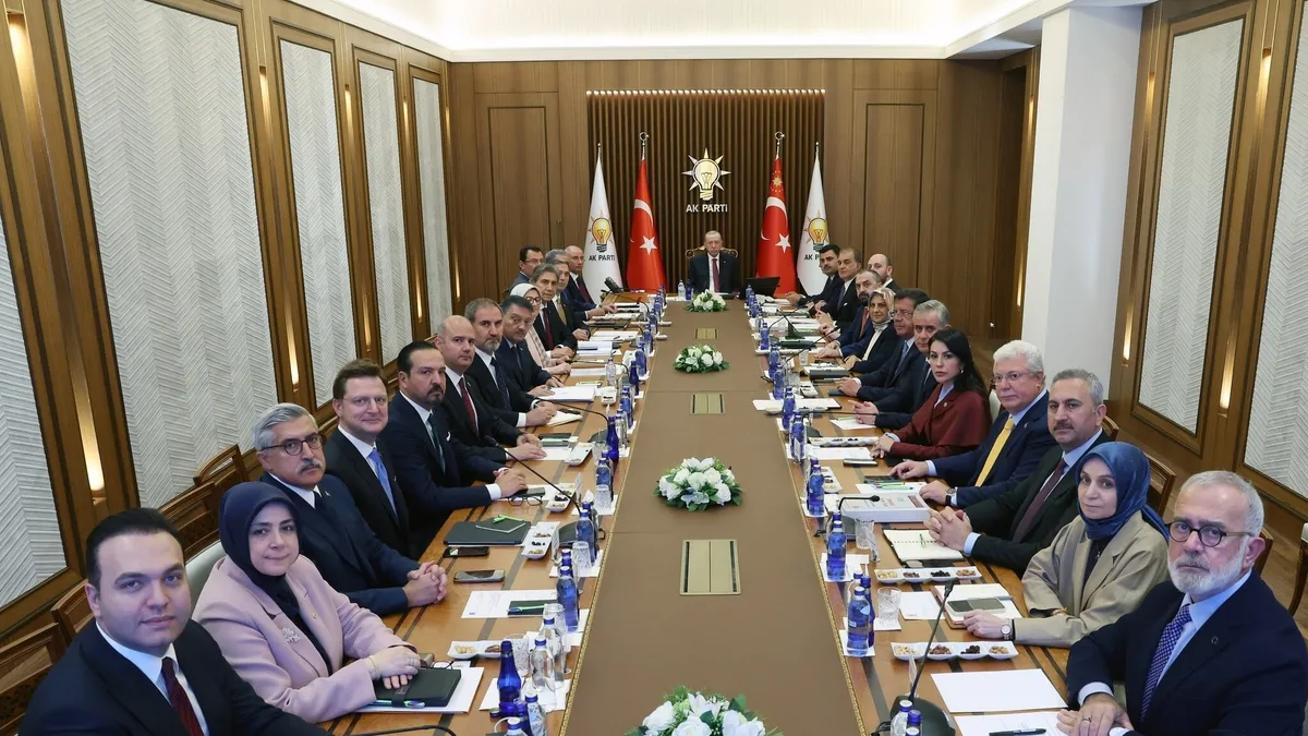 AK Parti MYK toplantısı: Fon krizi ve ekonomi masada