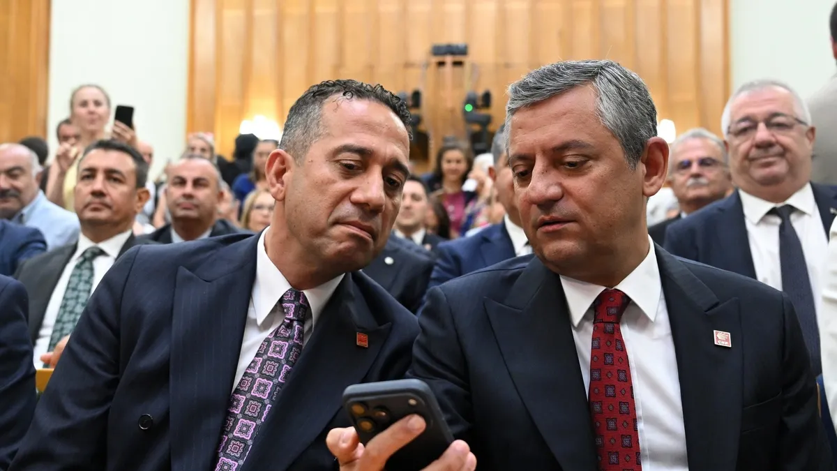 Çelik'ten CHP'li Özel'e: AK Gençliği eleştirecek kapasiten yok