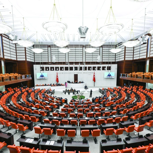 AK Parti'den Yeni Yasama Dönemi İçin Kapsamlı Yasa Paketi