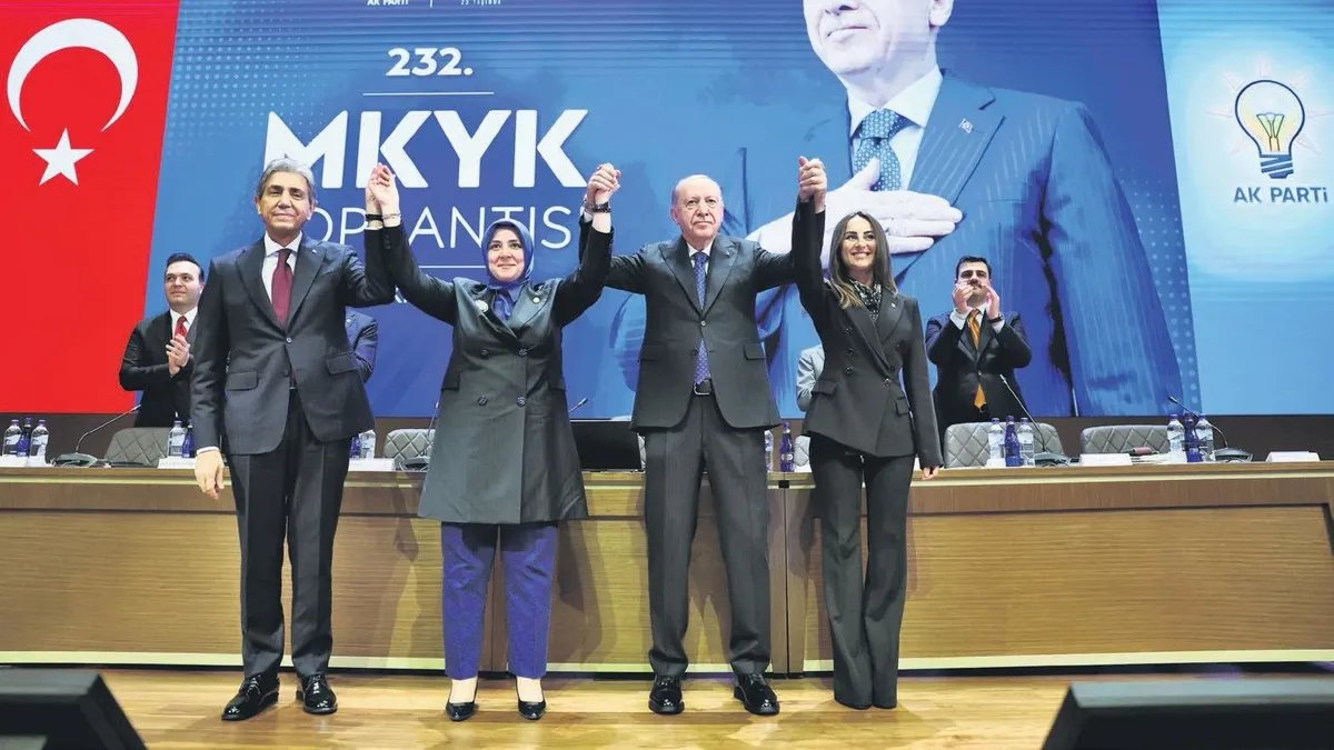 AK Parti'de rozet töreni: Kani Torun'a rozetini Erdoğan taktı